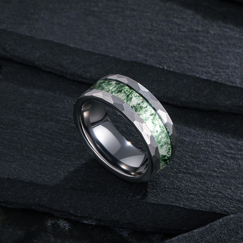 Jeulia Men‘s Hammered Tungsten Moss Agate Ring