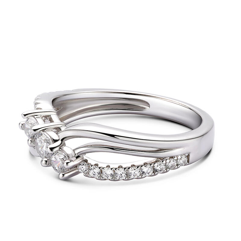 Jeulia Three Stone Round Cut Sterling Silver Band
