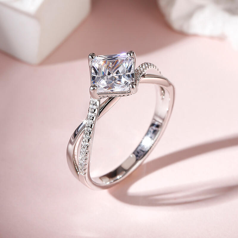 Jeulia 10K/14K/18K Gold Platinum Twist Princess Cut Ring