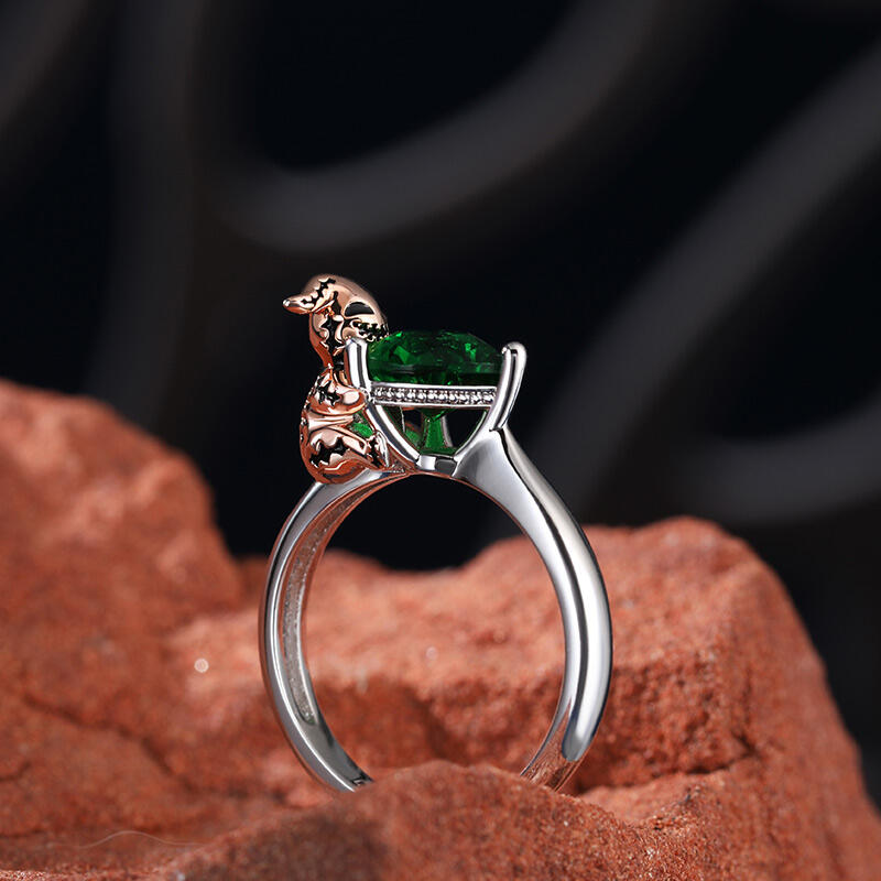 Jeulia Hug Me "The King of Bug Day" Heart Cut Sterling Silver Ring