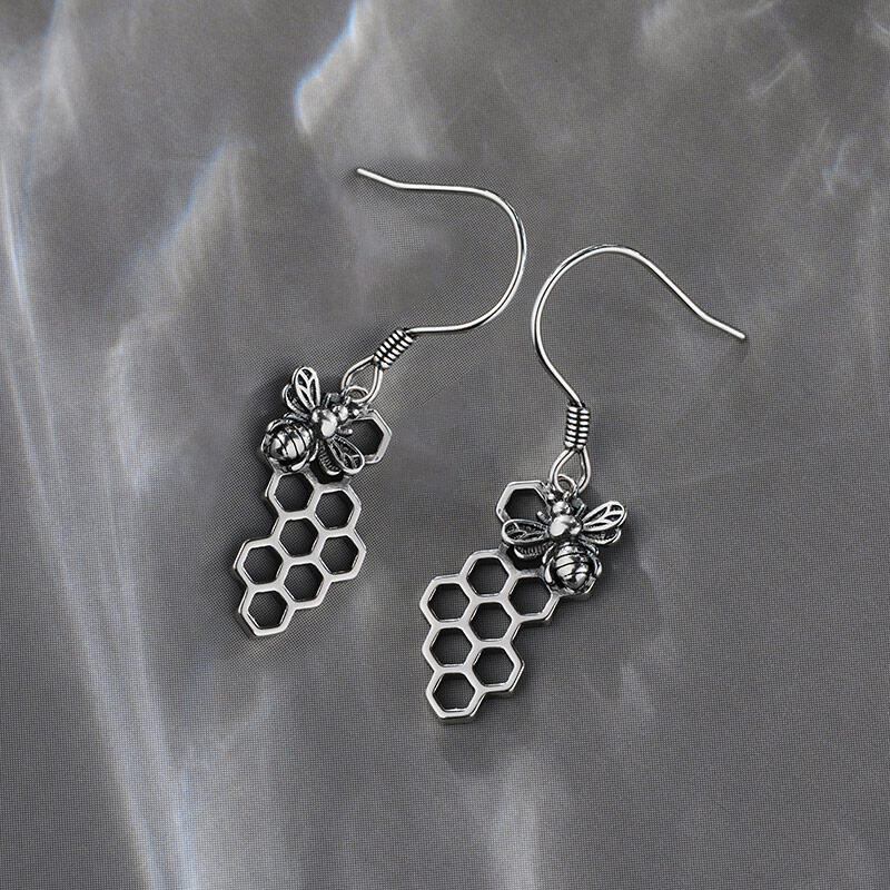 Jeulia "Bee on the Honeycomb" Sterling Silver Earrings