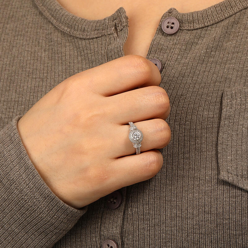 "My Only Sight" Round Cut Halo Engagement Ring