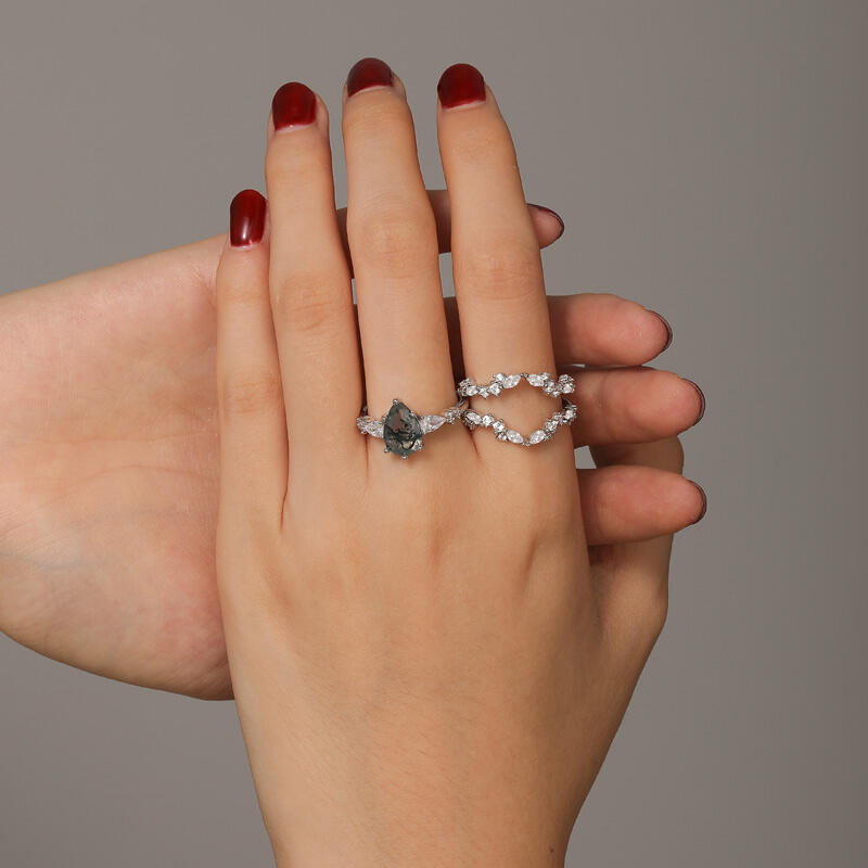 Jeulia Olivetta Pear Cut Moss Agate Ring Set