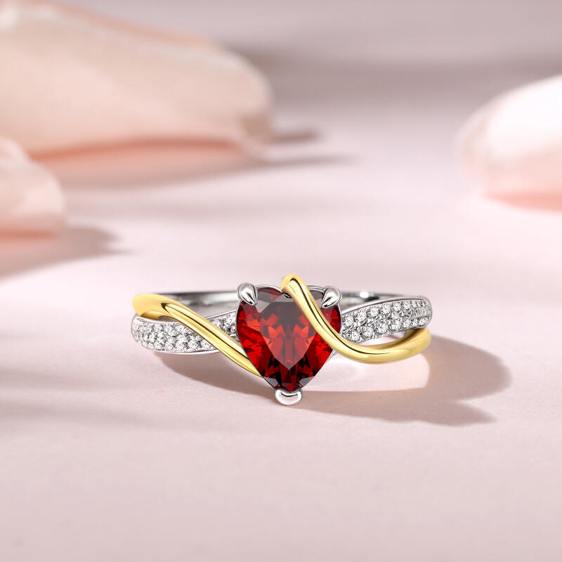 Jeulia "Flowing Heartbeat" Sterling Silver Heart Cut Ring