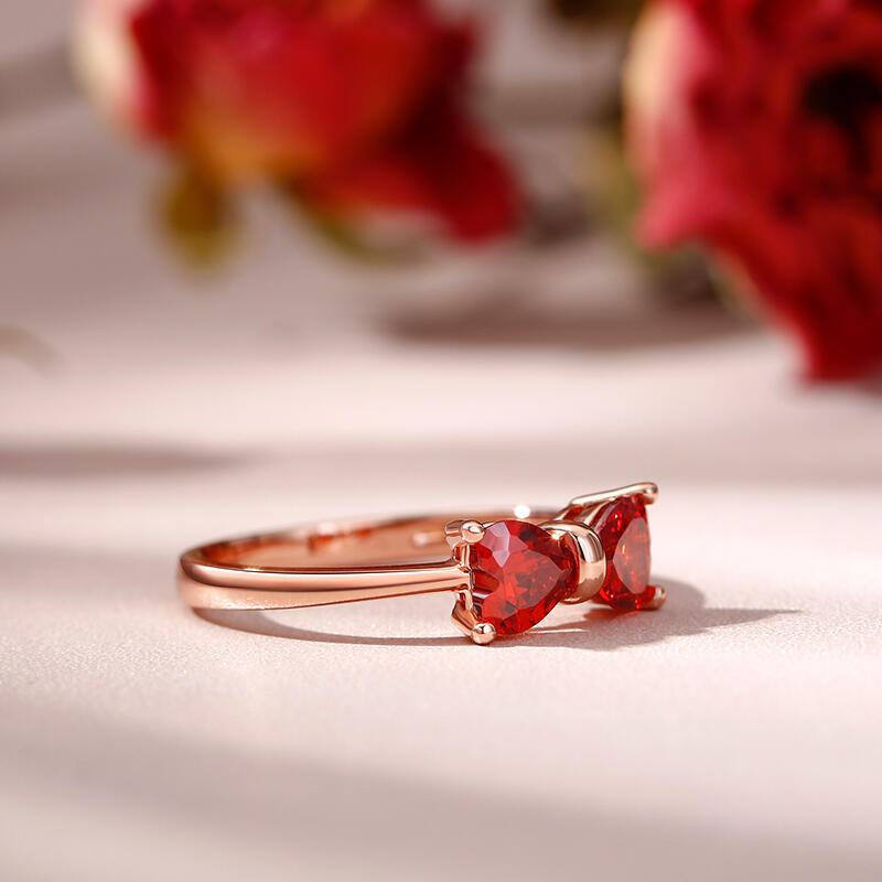 Jeulia Anillo de plata de ley con corte de corazón y lazo rojo