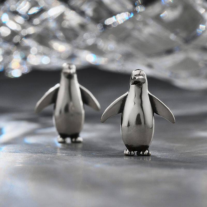 Jeulia Brincos de pinguim de prata esterlina