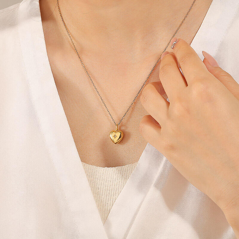 Jeulia Golden Custom Heart Necklace With Birthstone Engraved