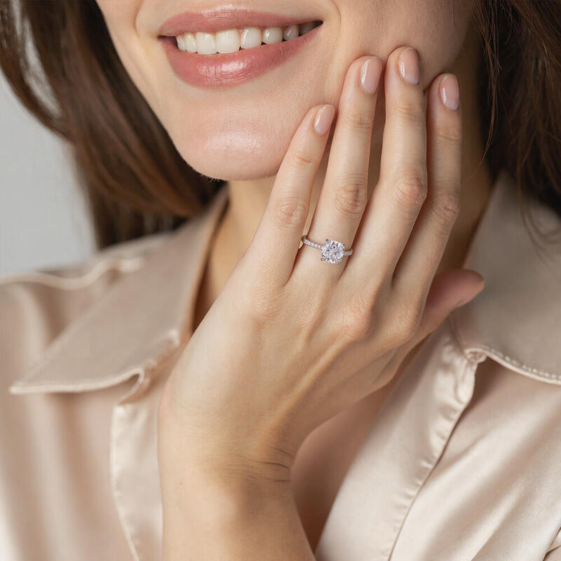 "Du Machst Meinen Tag" 2.5 Karat Kissen-Schliff Halo-Verlobungsring