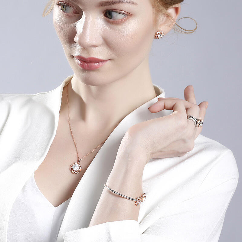 Jeulia knoop van liefde ketting