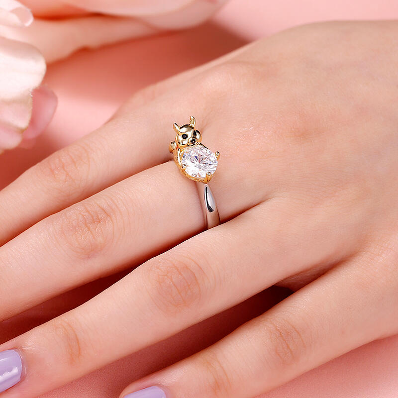 Jeulia Hug Me "Smiling Chipmunk" Round Cut Sterling Silver Ring