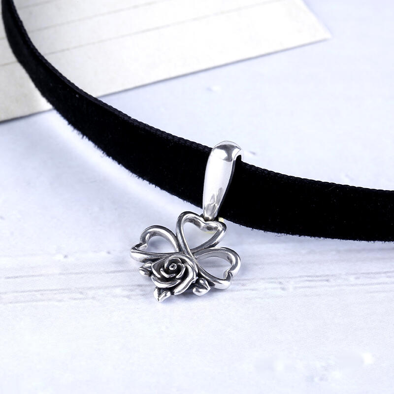 Jeulia フラワー&ハート チョーカー