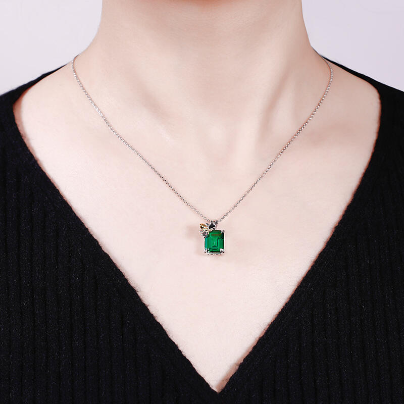 Jeulia "Honey Bee" Emerald Cut Sterling Silver Necklace