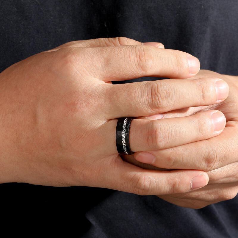 Jeulia Anillo de Tungsteno Negro Martillado Irregular para Hombres