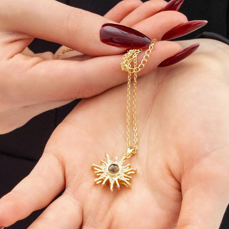 Personlig solrosprojektionsbildshänge gåva till fru