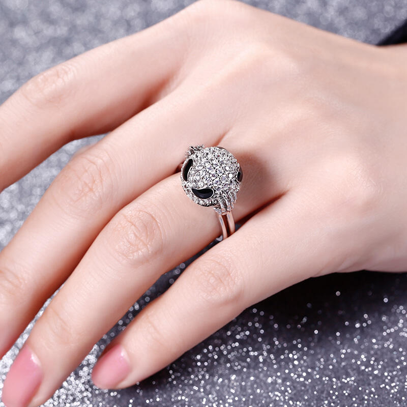 Jeulia "King of Halloween Town" Skull Design Sterling Silver Ring