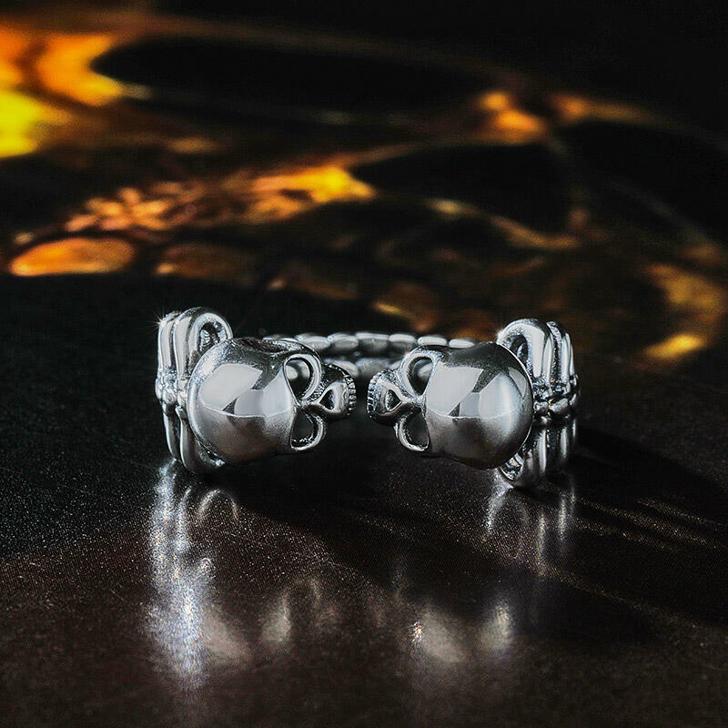 Jeulia "Lovers of Valdaro" Skull Sterling Silver Ring