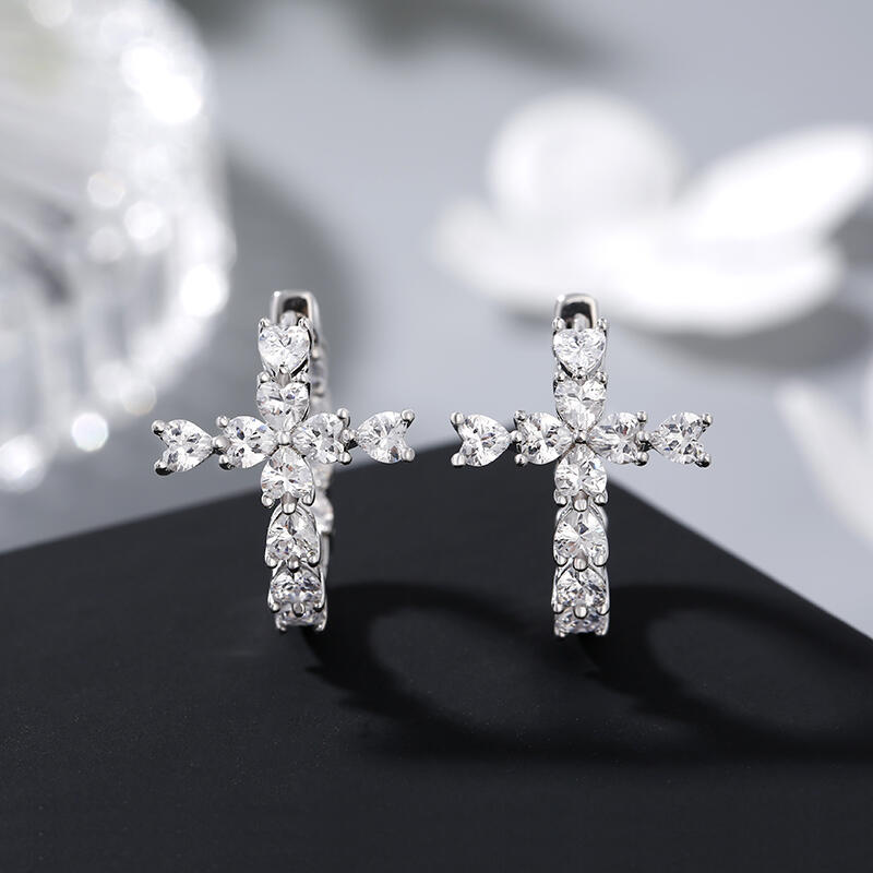 Jeulia Pendientes de aro de plata de ley con corte de corazón cruzado