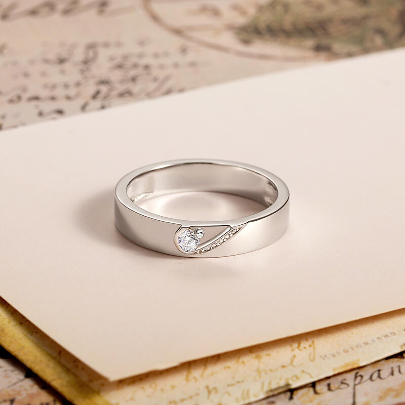 Jeulia Alianza de Boda para Hombre Corazón Simple de Plata de Ley