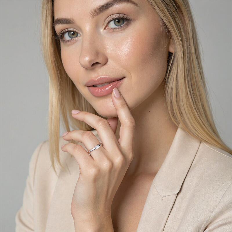 "Lieben und Verehren" Verlobungsring 0,4 ct Radiantschliff Solitär