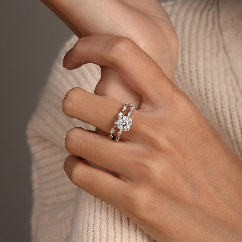 Jeulia Vintage Halo Round Engagement Ring Set Sterling Silver