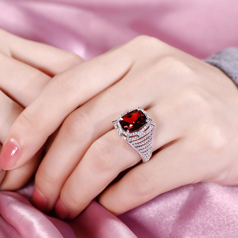 Jeulia "The Southern Shining Pyramid" Egyptian Pyramids Cushion Cut Sterling Silver Ring