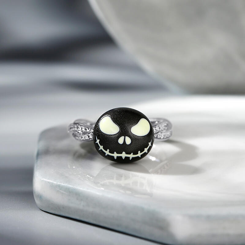 Jeulia "King of Night" Skull Design Luminous Sterling Silver Rotating Ring