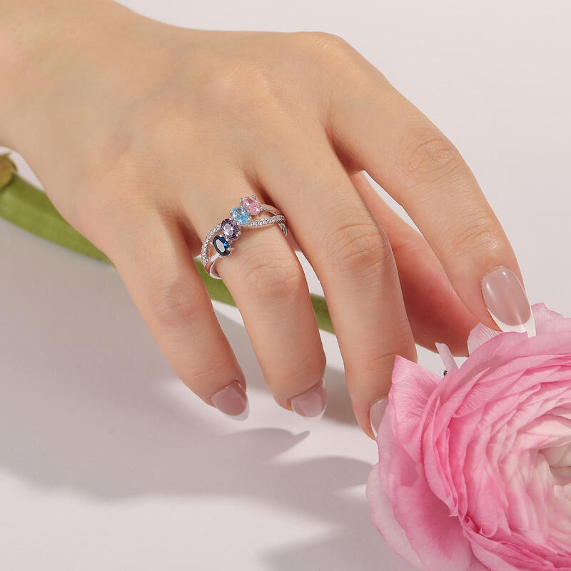 Jeulia Anillo Familiar con Diseño Trenzado y Piedras de Nacimiento Ovaladas