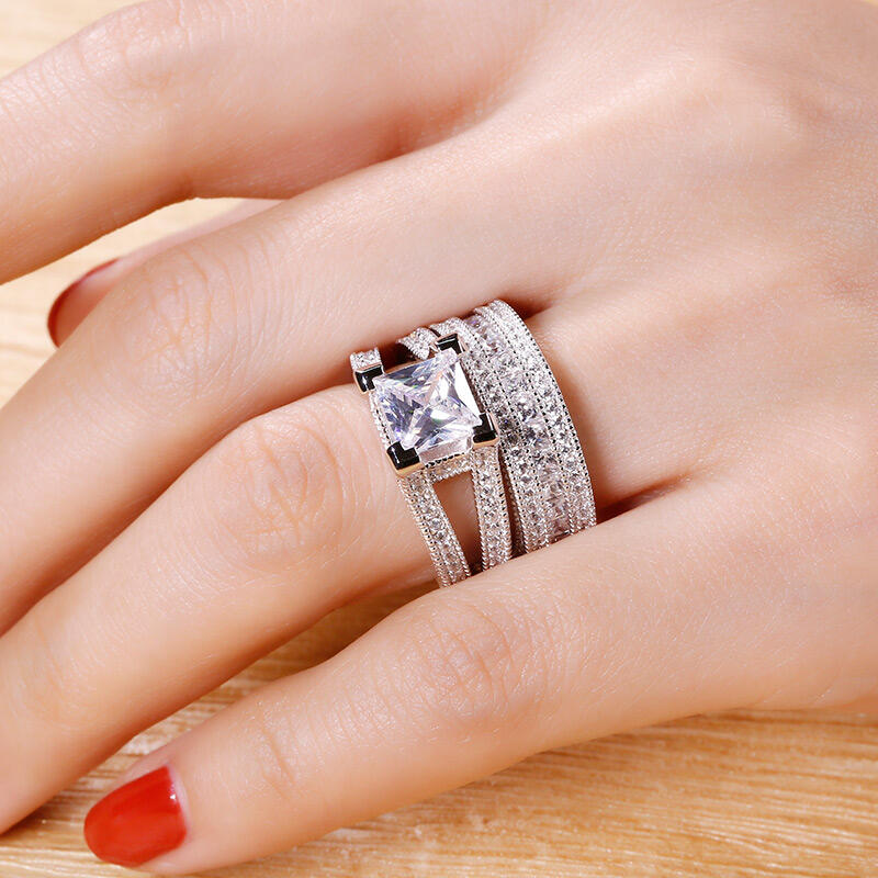 Jeulia Milgrain Princess Cut Sterling Silver Ring Set