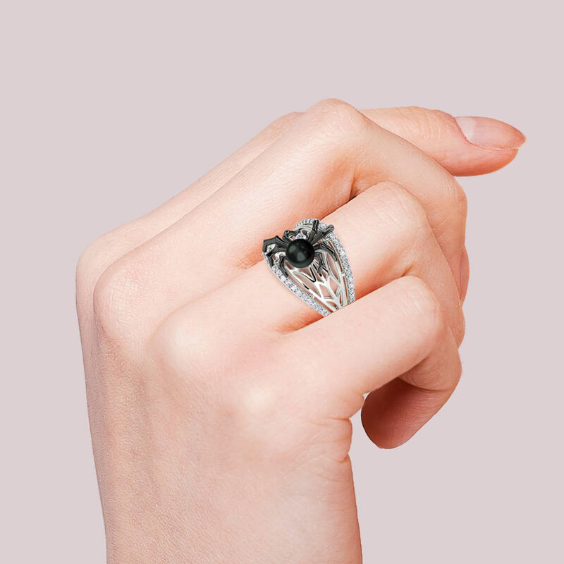 Jeulia "Black Widow" Gothic Cultured Black Pearl Spider Sterling Silver Band
