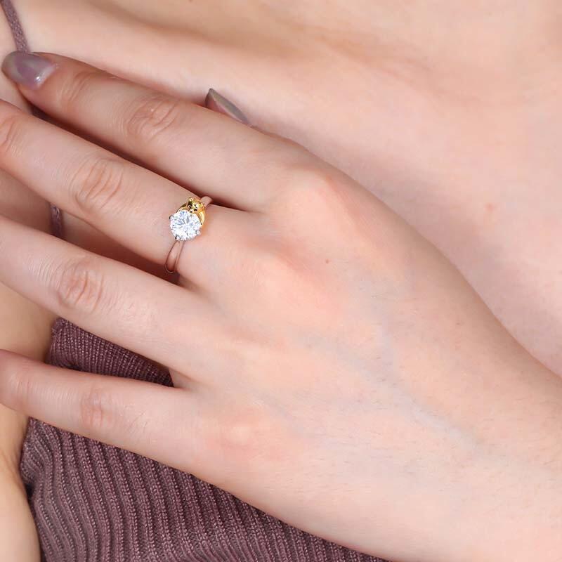 "Sweet Memory" Round Cut Solitaire Engagement Ring