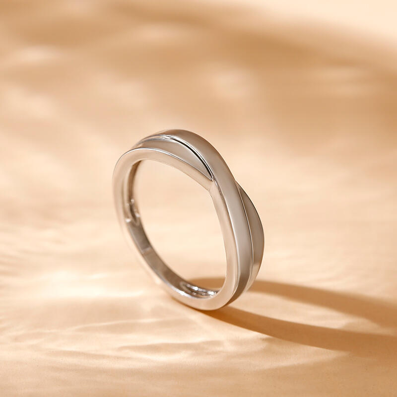 Jeulia Stylish Crossover Sterling Silver Men's Band