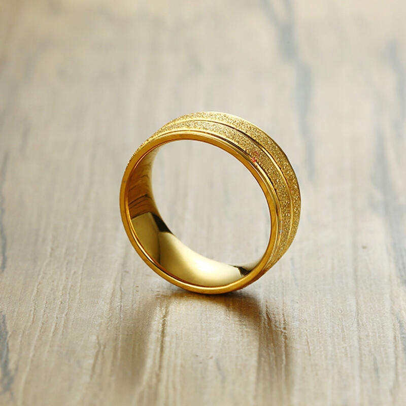 Jeulia Anillo para Hombre de Acero Inoxidable en Tono Dorado Amarillo con Superficie Mate