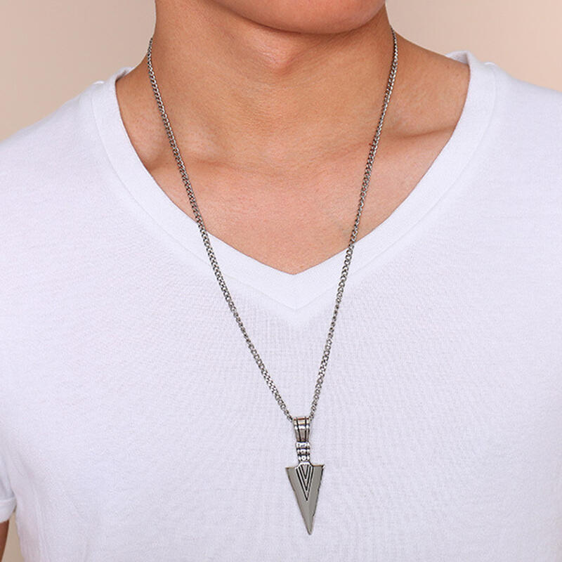 Jeulia Collar de hombre de acero inoxidable con símbolo de flecha