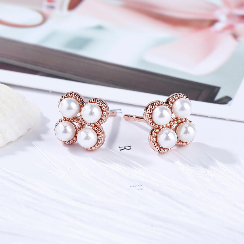 Jeulia Clover Cultured Pearl Sterling Silver Stud Earrings