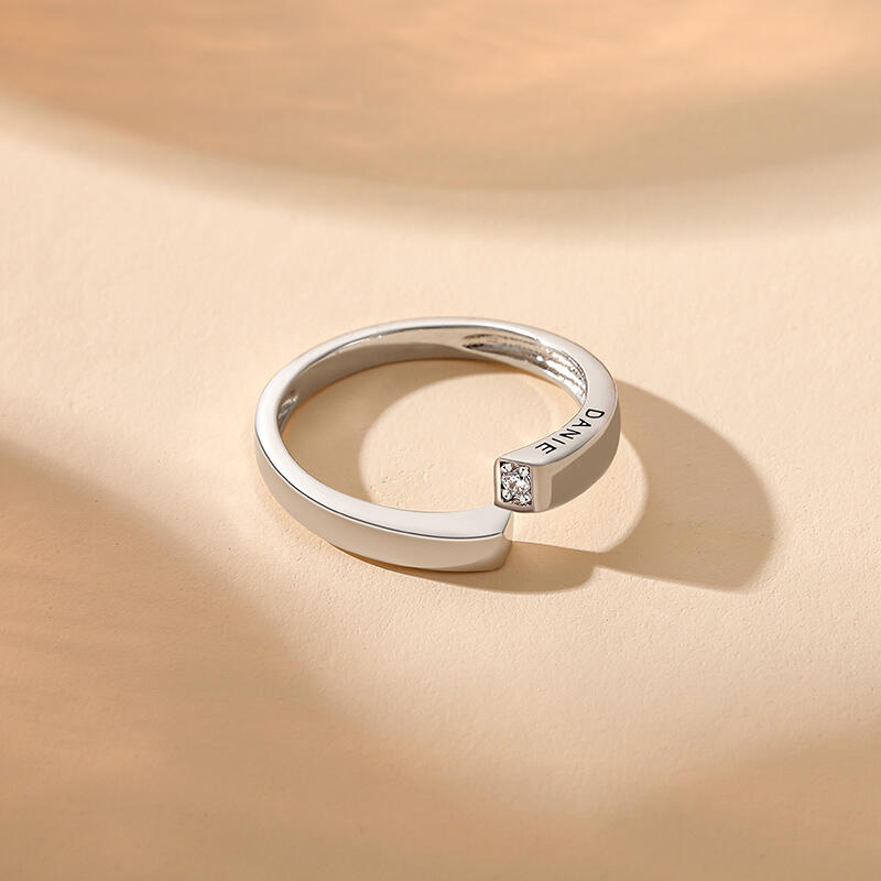 Jeulia Custom Men's Name Wedding Band with Side Bypass