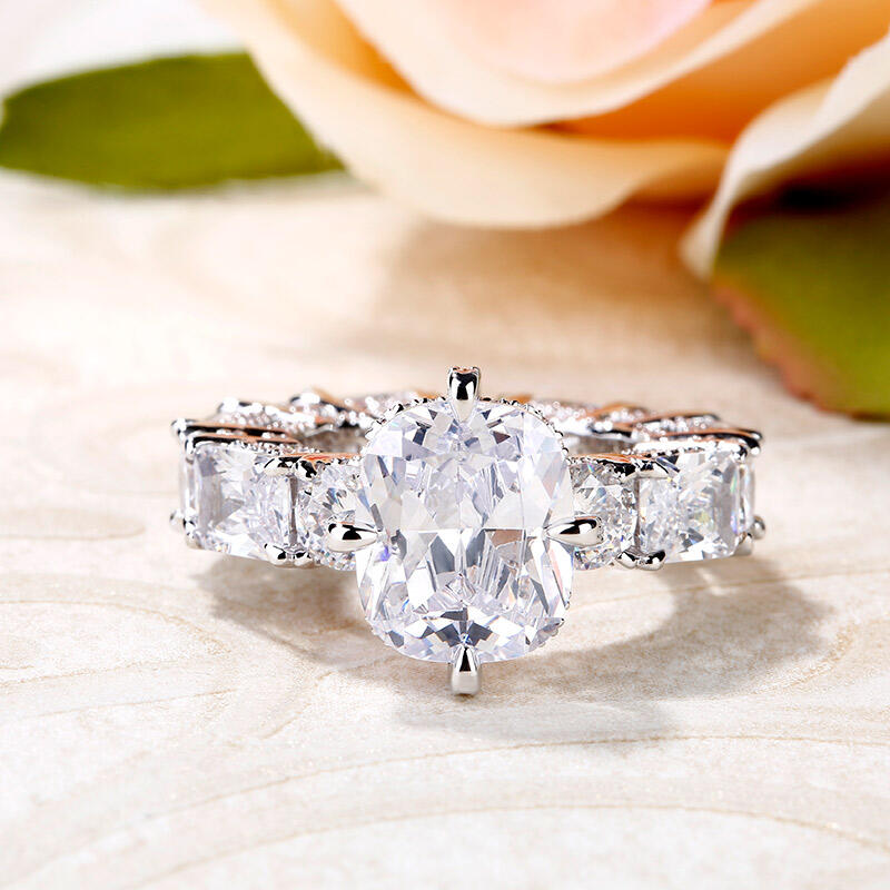 Jeulia Anillo De Eternidad De Plata Esterlina De Tres Lados Con Corte De Cojín