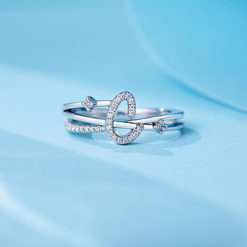 Jeulia Anillo personalizado de nombre inicial plata de ley para mujer