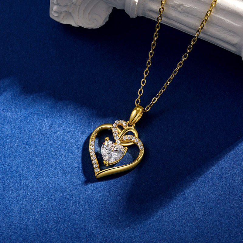 Jeulia Custom Classic Twist Heart Pendant Necklace