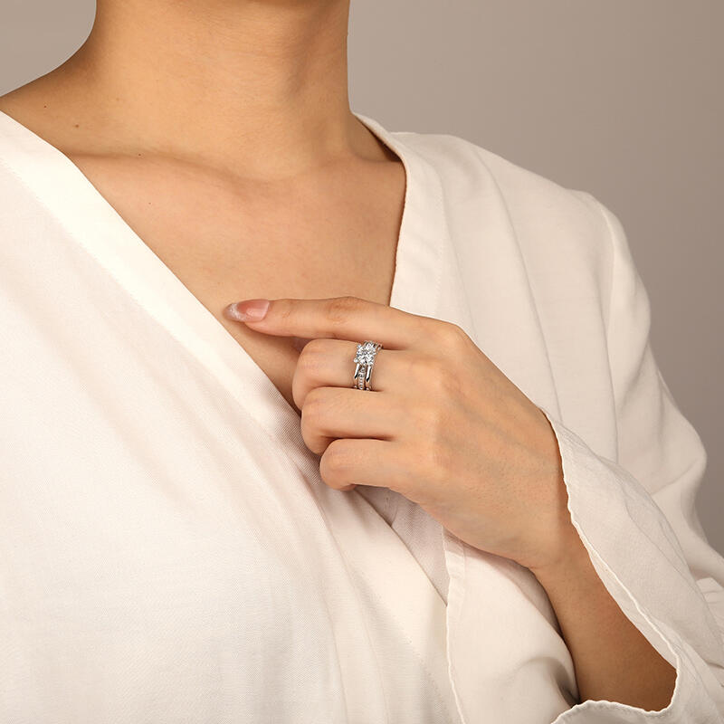 "The Elopement" Round Cut Bridal Set