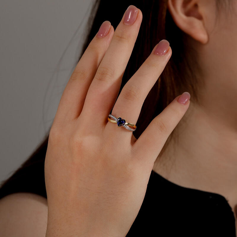 Jeulia Simple Twist Infinity Custom Heart Ring