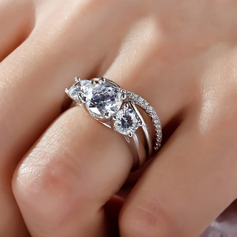 Jeulia Conjunto De Anillos Cruceros Con Tres Piedras De Talla Redonda En Plata De Ley