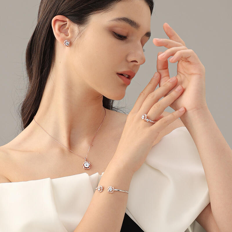 Jeulia Knot of Love 結び目 ノット シルバー スタッド ピアス