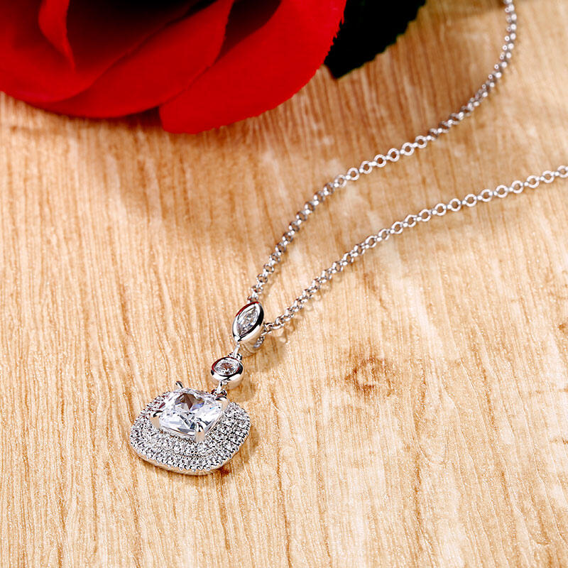Jeulia Collar De Plata De Ley Con Doble Halo De Talla Cojín