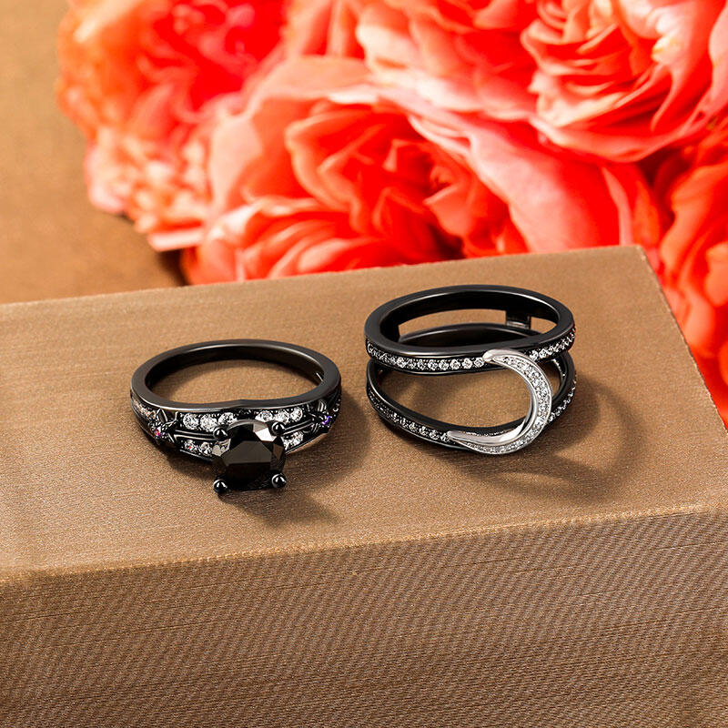 Jeulia Simple Black Moon and Star Ring Set