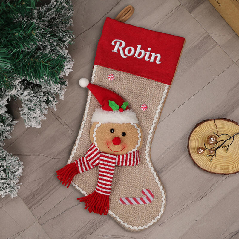 Personalisierte Weihnachtsstrümpfe mit Lebkuchenmann-Motiv individuell bestickt und mit Namen versehen Geschenke für die Familie