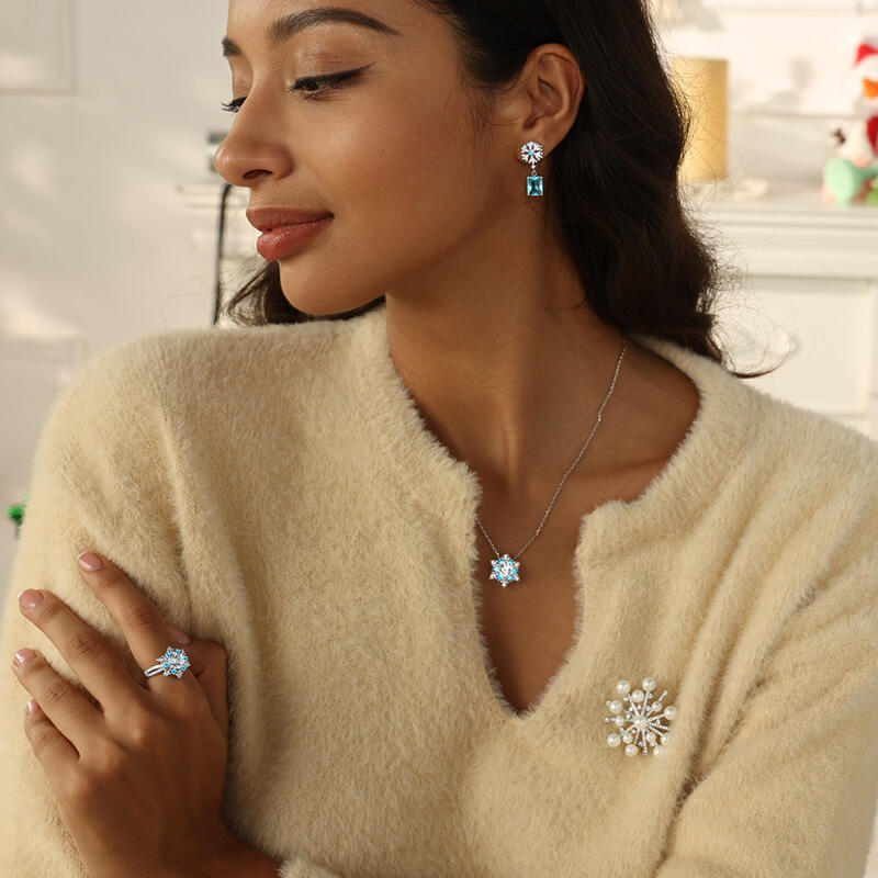 Jeulia "Shining Winter" Snowflake Round Cut Split Shank Sterling Silver Ring