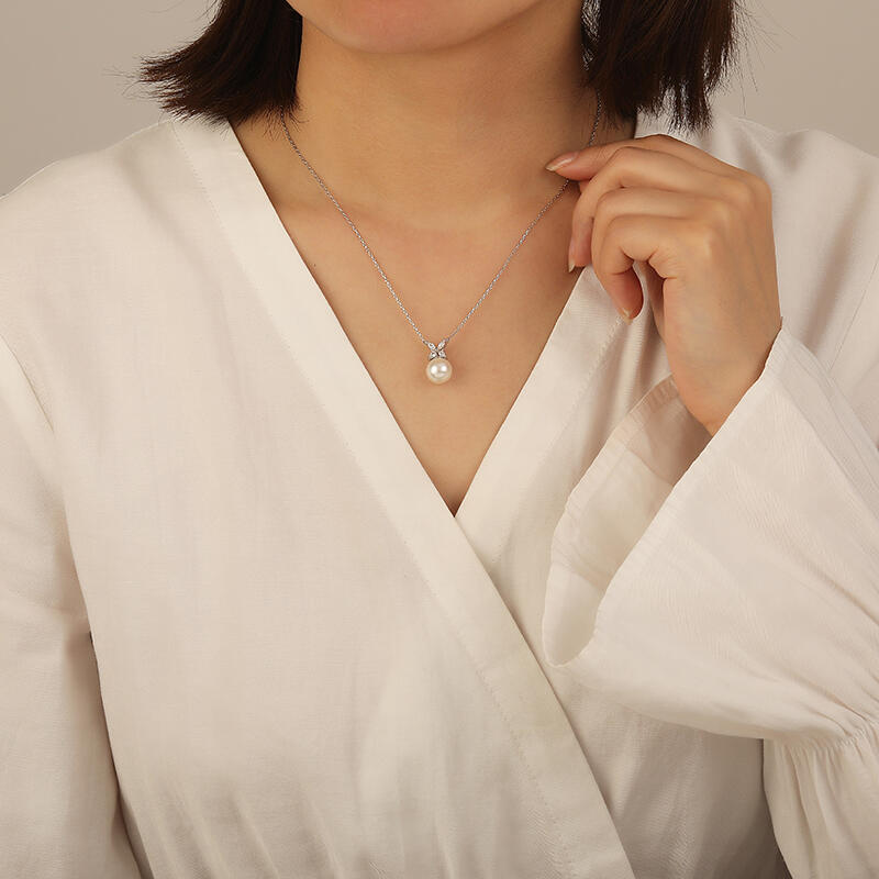 "Hint of Bloom" 9.5-10mm Freshwater Pearl Cluster Necklace