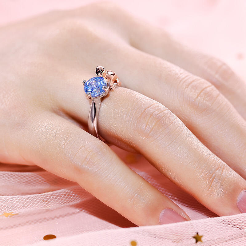 Jeulia Hug Me "Sea Watcher" Chubby Walrus Round Cut Sterling Silver Ring