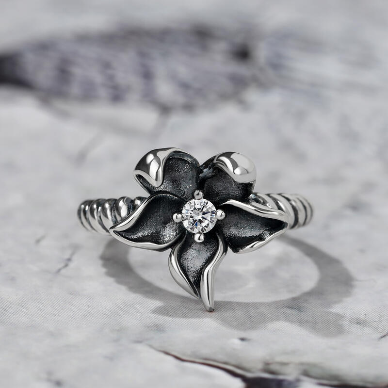 Jeulia Anillo de flor grande de plata vintage para mujer