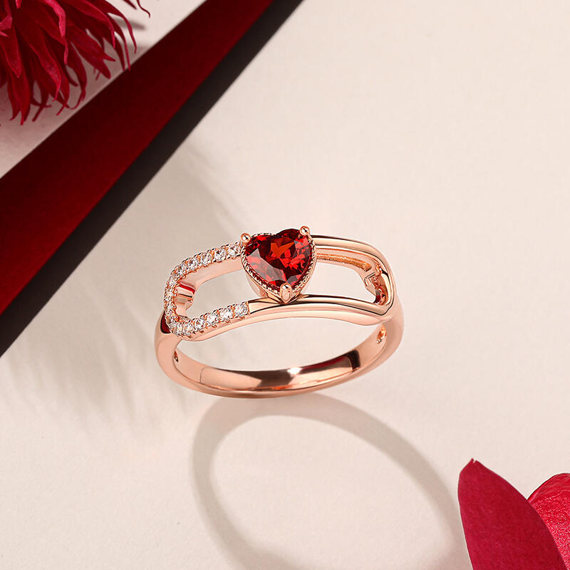 Jeulia Anillo compromiso de plata de ley con corte de corazón